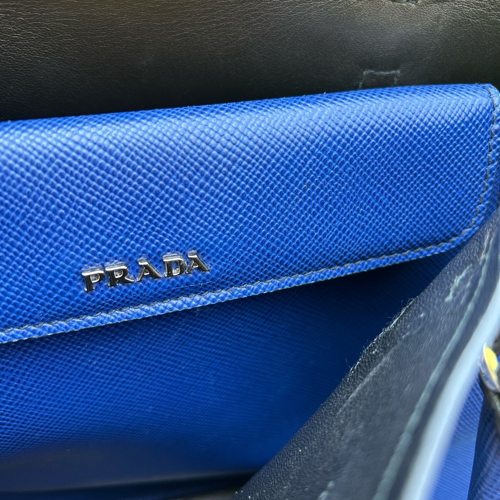 Prada authentic - Picture 9 of 12